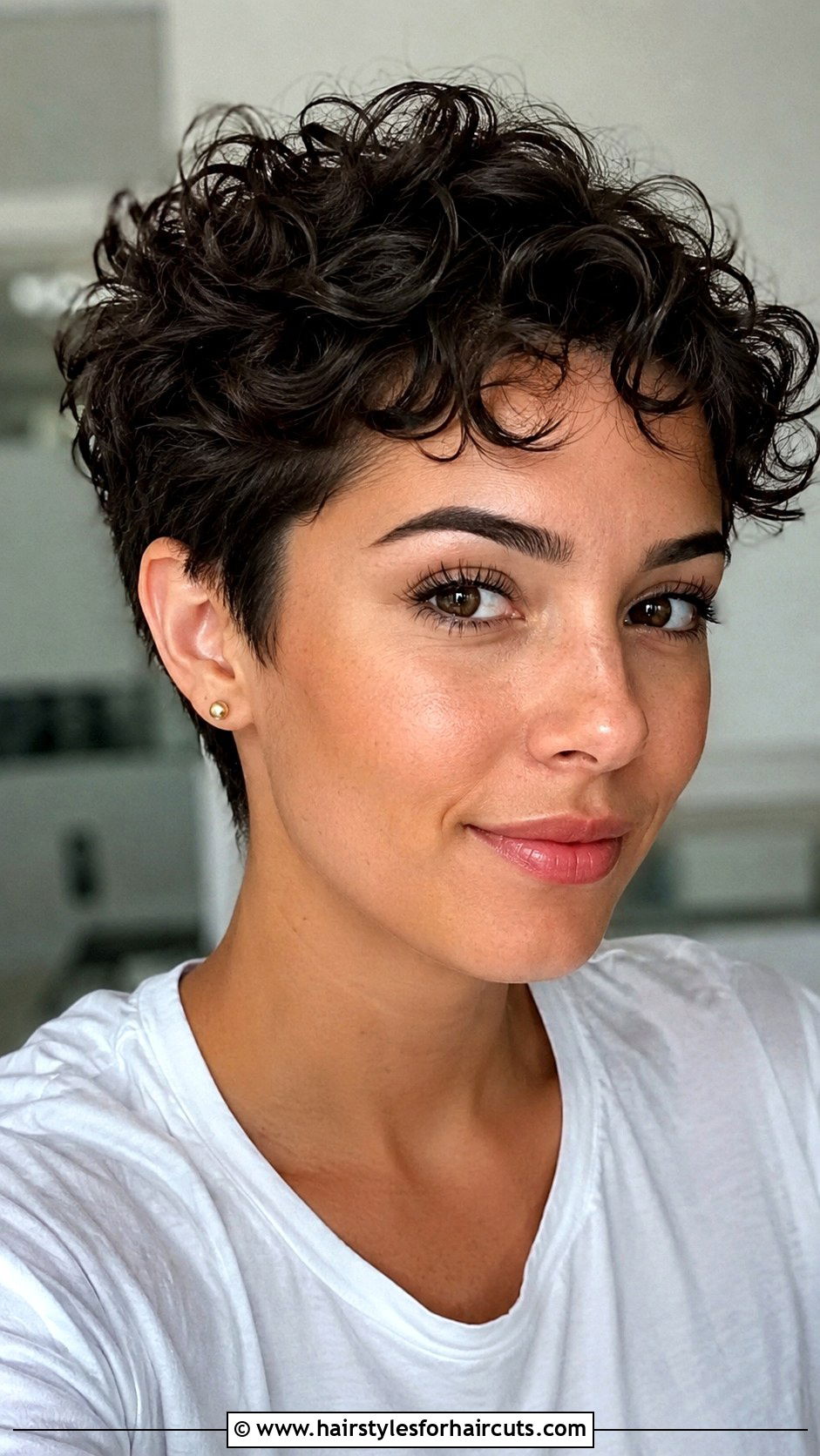 Short Curly Pixie Cut - 25 hairstyles ideas for short curly hair - 25 hairstyles ideas for short curly hair