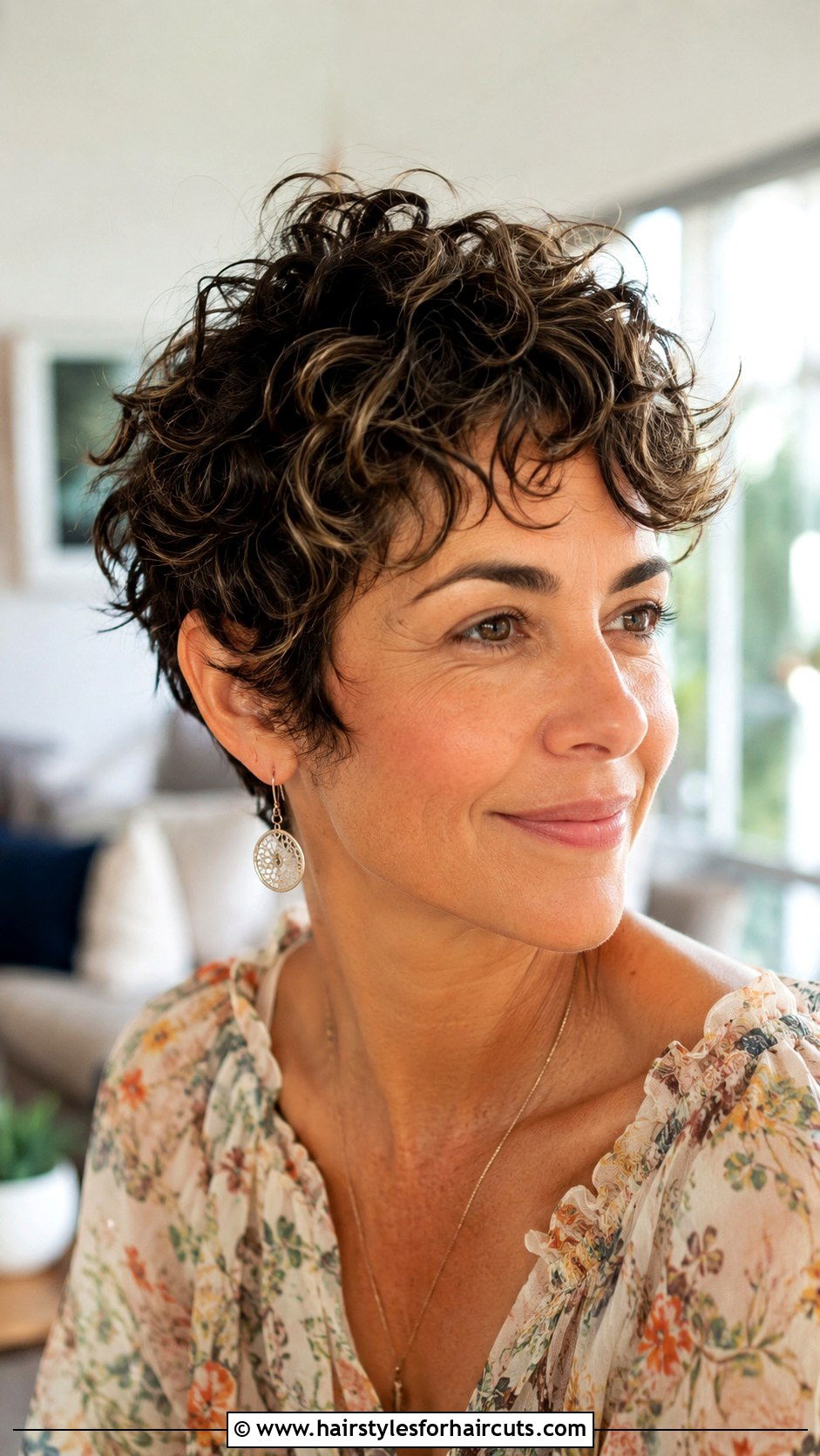 Short Curly Razor Cut - 25 haircuts curly hair short - 25 haircuts curly hair short