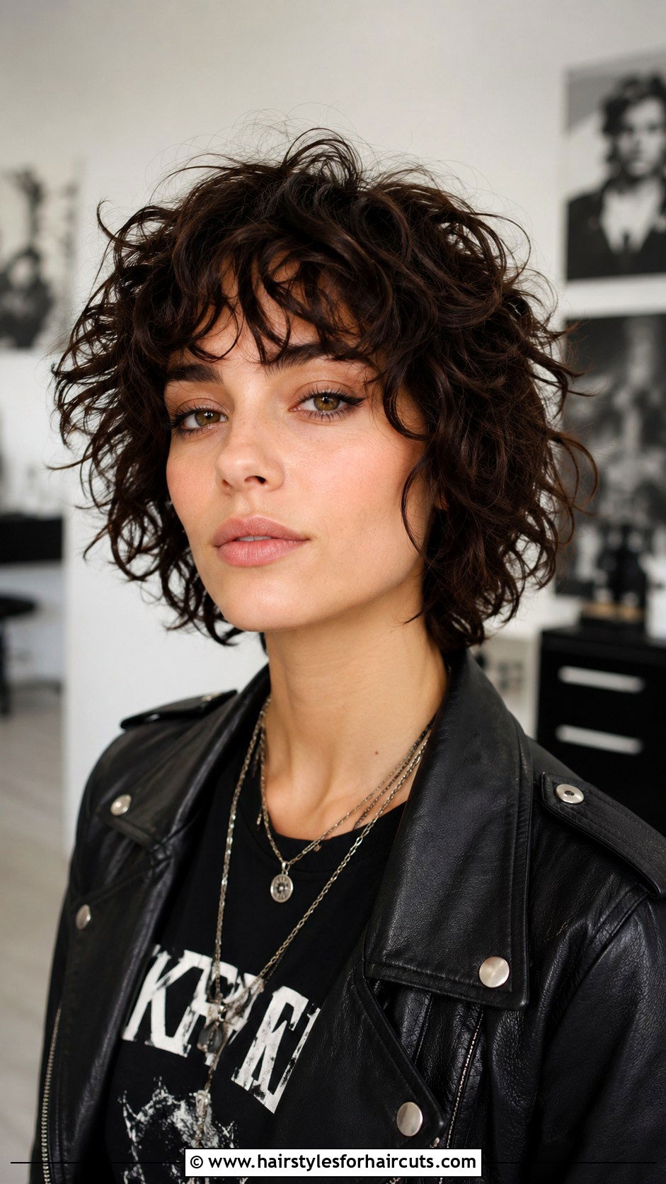 Short Curly Shag - 25 curling iron hairstyles for black hair - 25 curling iron hairstyles for black hair