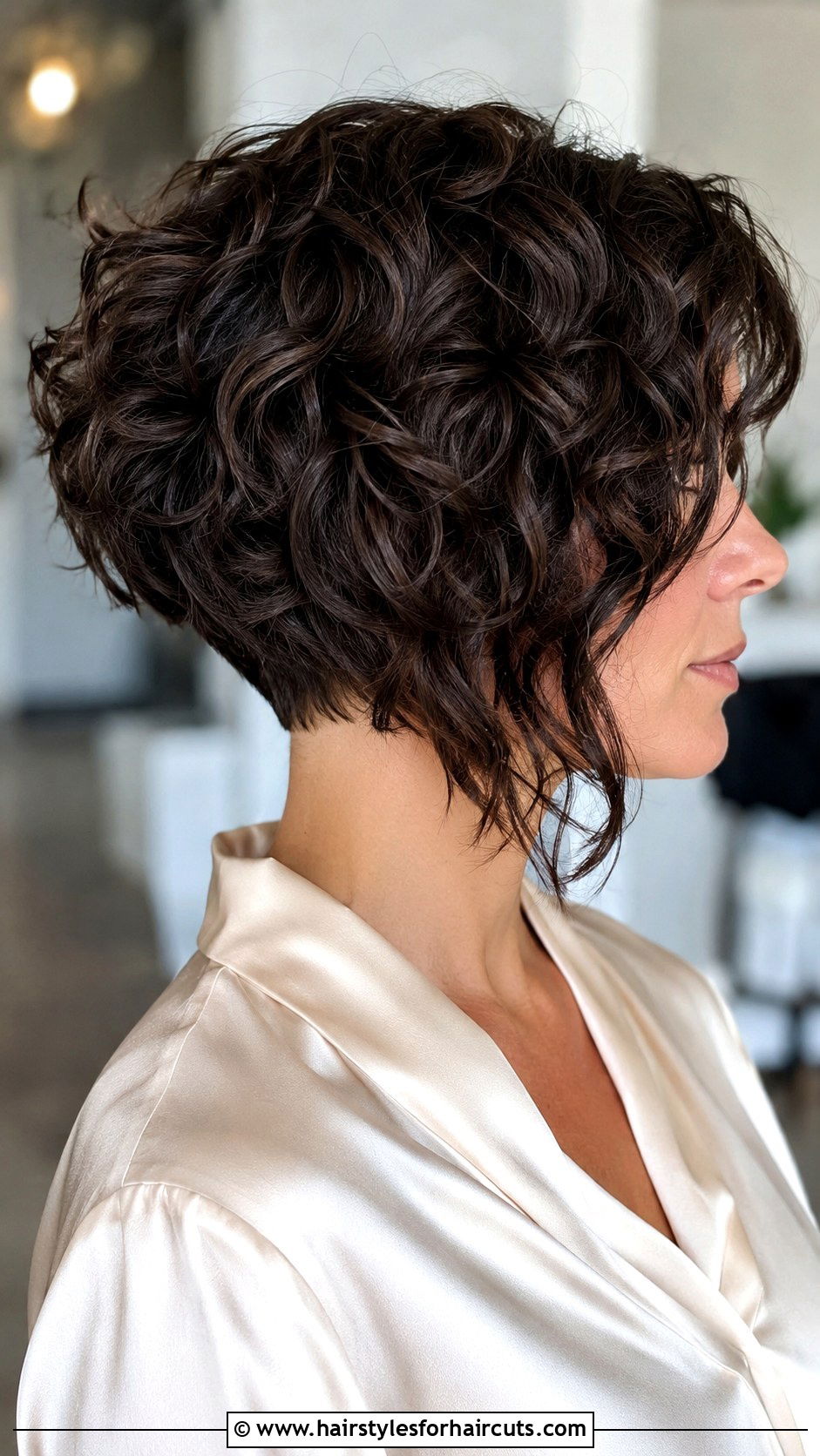 Short Curly Shag Haircut - 25 curls haircuts - 25 curls haircuts