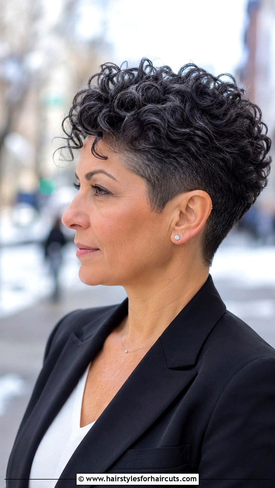 Short Curly Wedge Cut - 25 curly hairstyles tutorial - 25 curly hairstyles tutorial