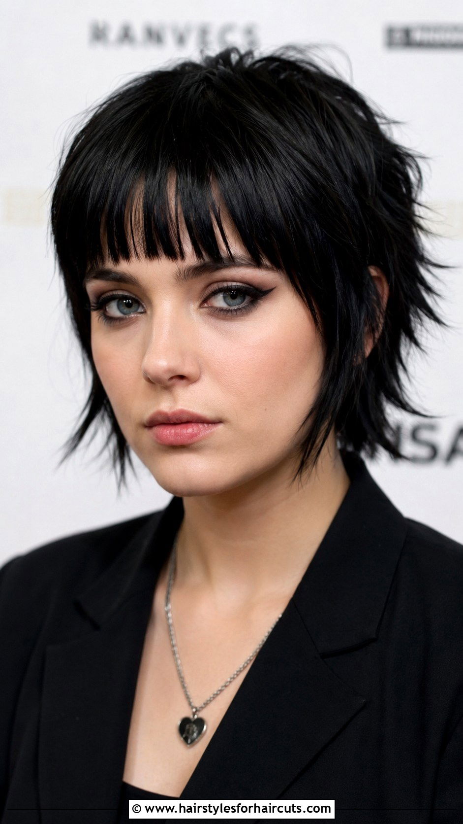 Short Emo Hair With Front Bangs - 25 emo haircuts short - 25 emo haircuts short