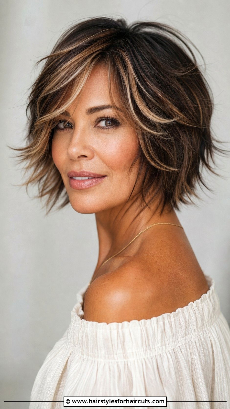 Short Feathered Hair With Highlights - 25 short feather haircuts - 25 short feather haircuts