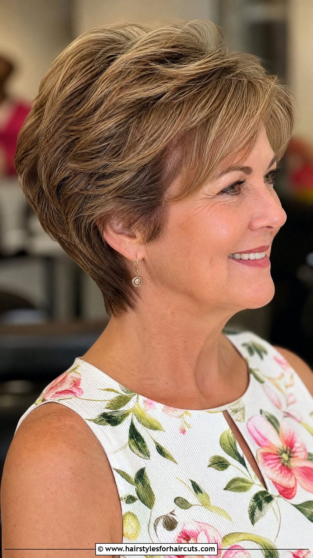 Short Feathered Wedge - 25 feathered haircuts for short hair - 25 feathered haircuts for short hair