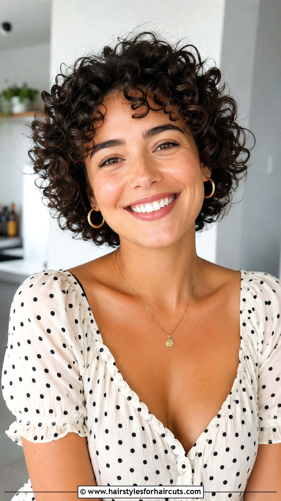 Short Fluffy Curls - 25 1930 hairstyles for women - 25 1930 hairstyles for women