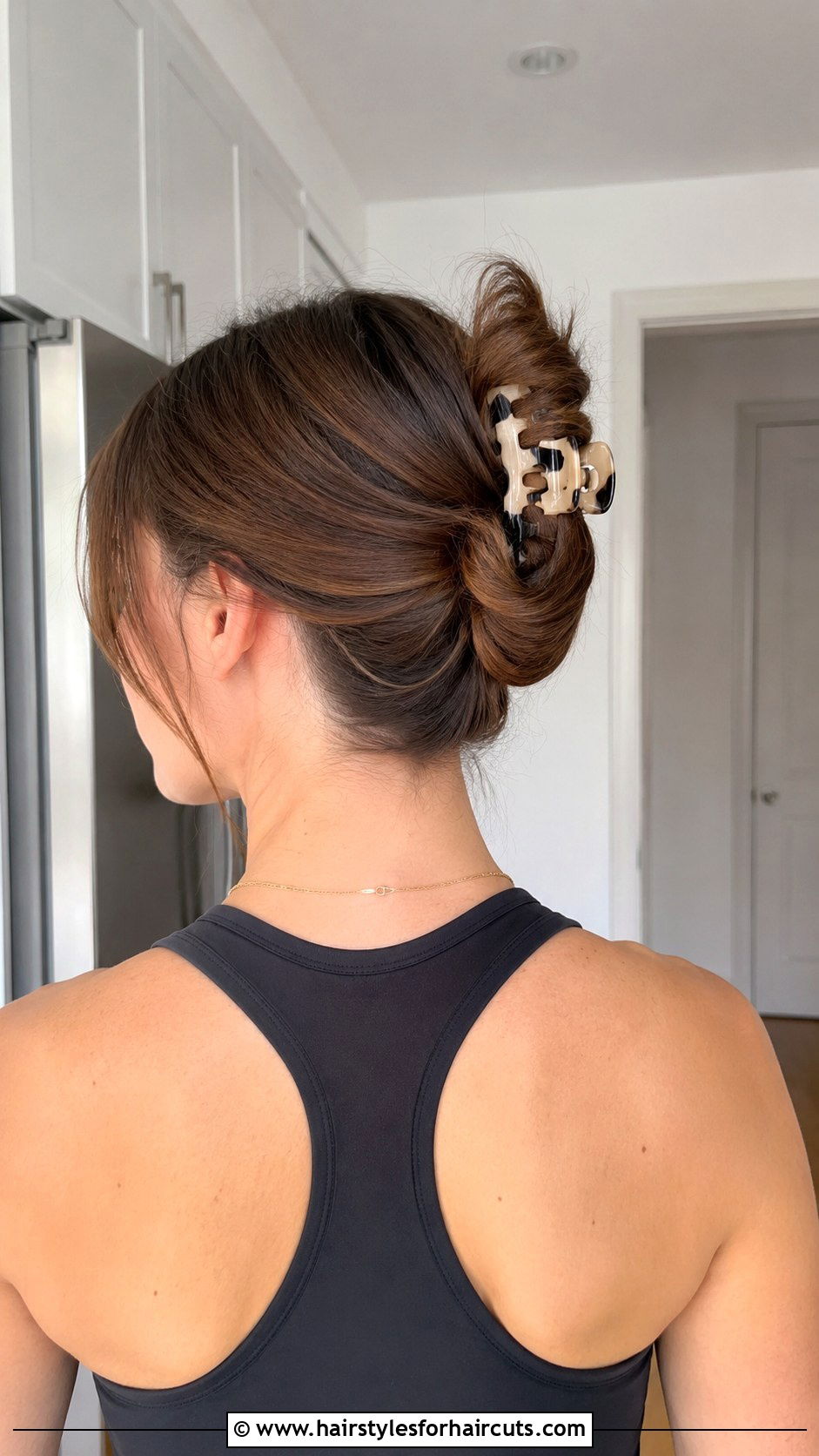 Short Hair Claw Clip Hairstyle - 25 basketball hairstyles for short hair - 25 basketball hairstyles for short hair