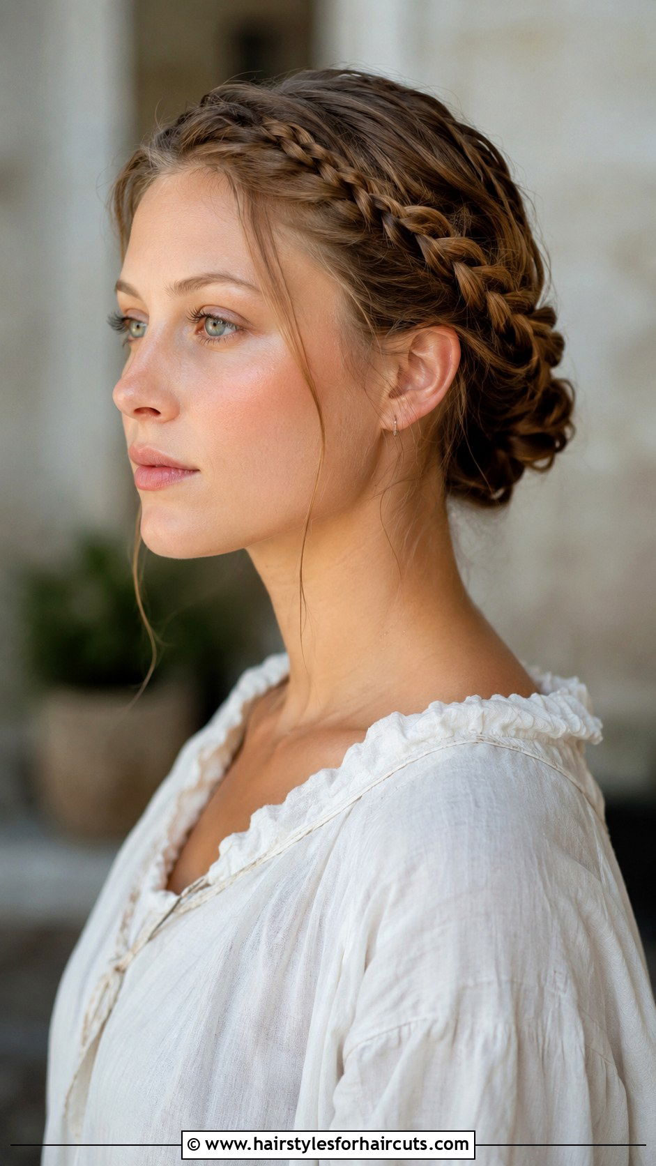 Short Hair Renaissance Braid - 25 short hair renaissance hairstyles - 25 short hair renaissance hairstyles