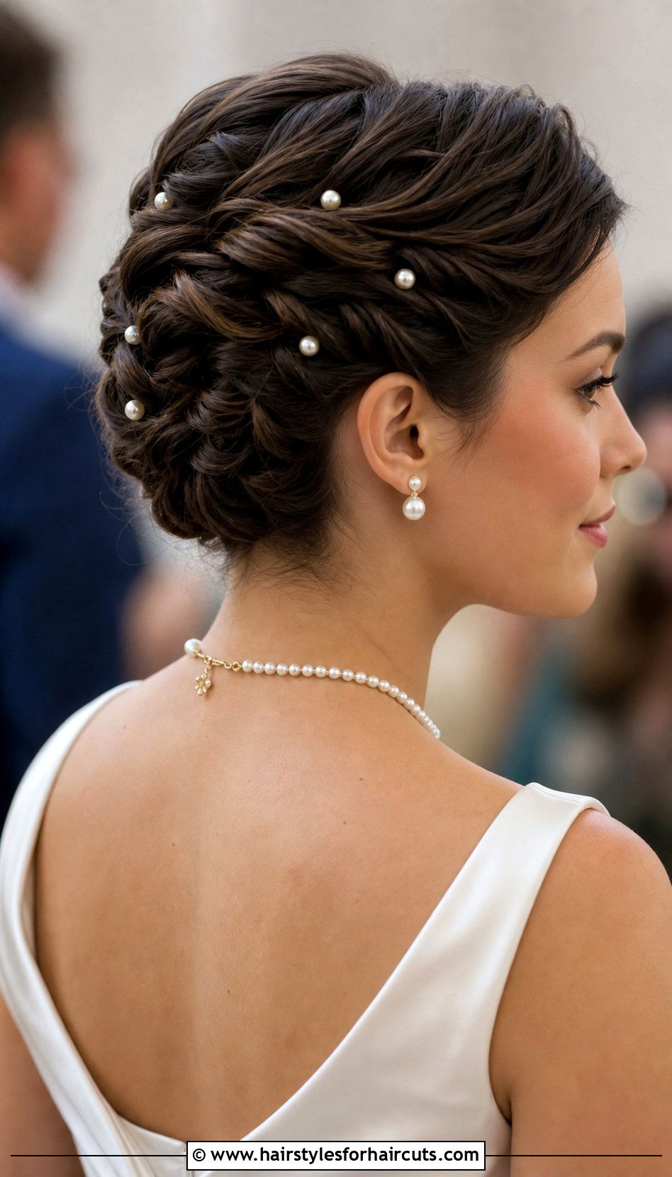 Short Hair Twisted Updo With Pearl Pins - 25 quince hairstyles for short hair - 25 quince hairstyles for short hair