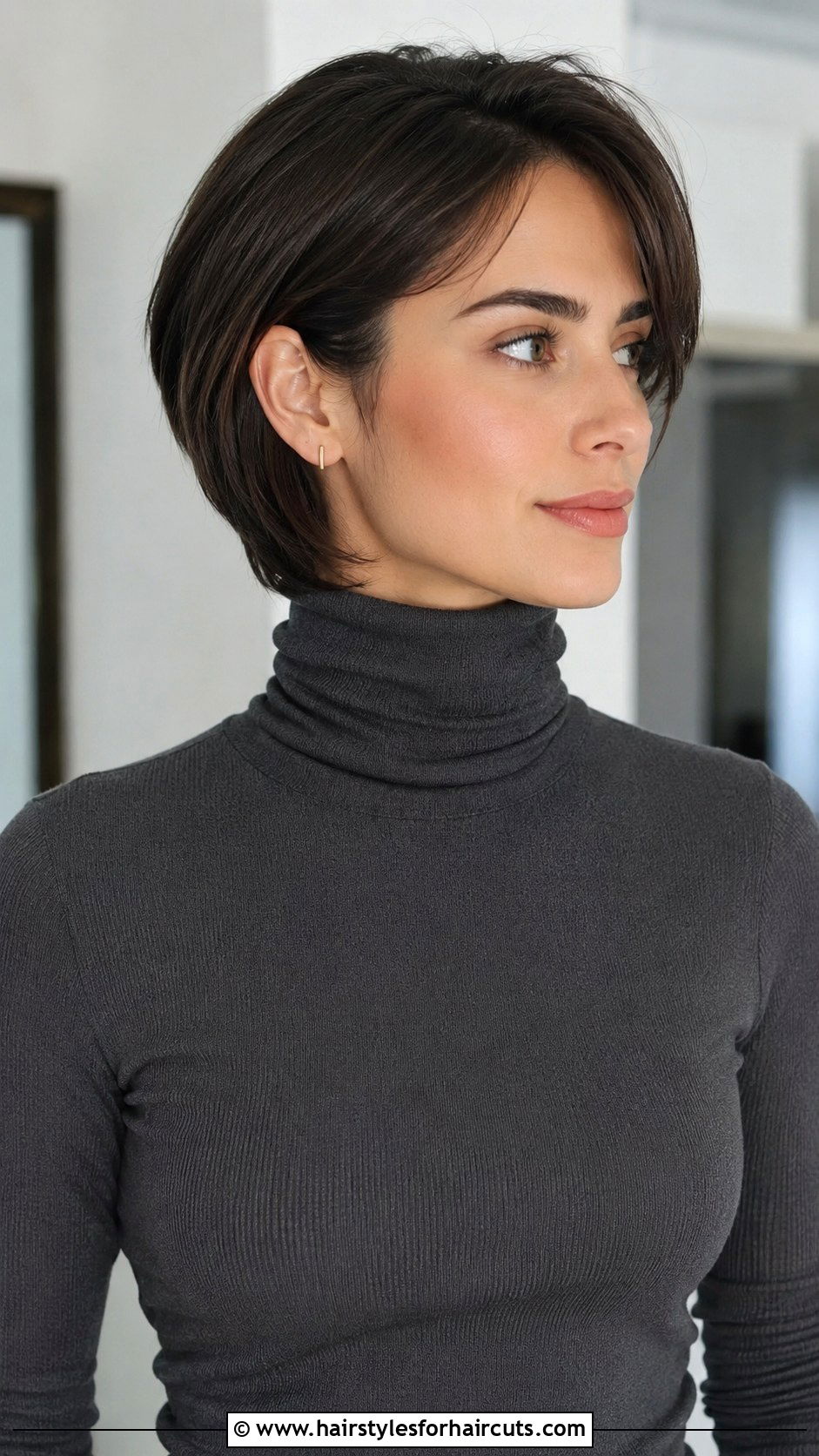Short Hair With Turtleneck Tuck - 25 cute winter hairstyles for short hair - 25 cute winter hairstyles for short hair