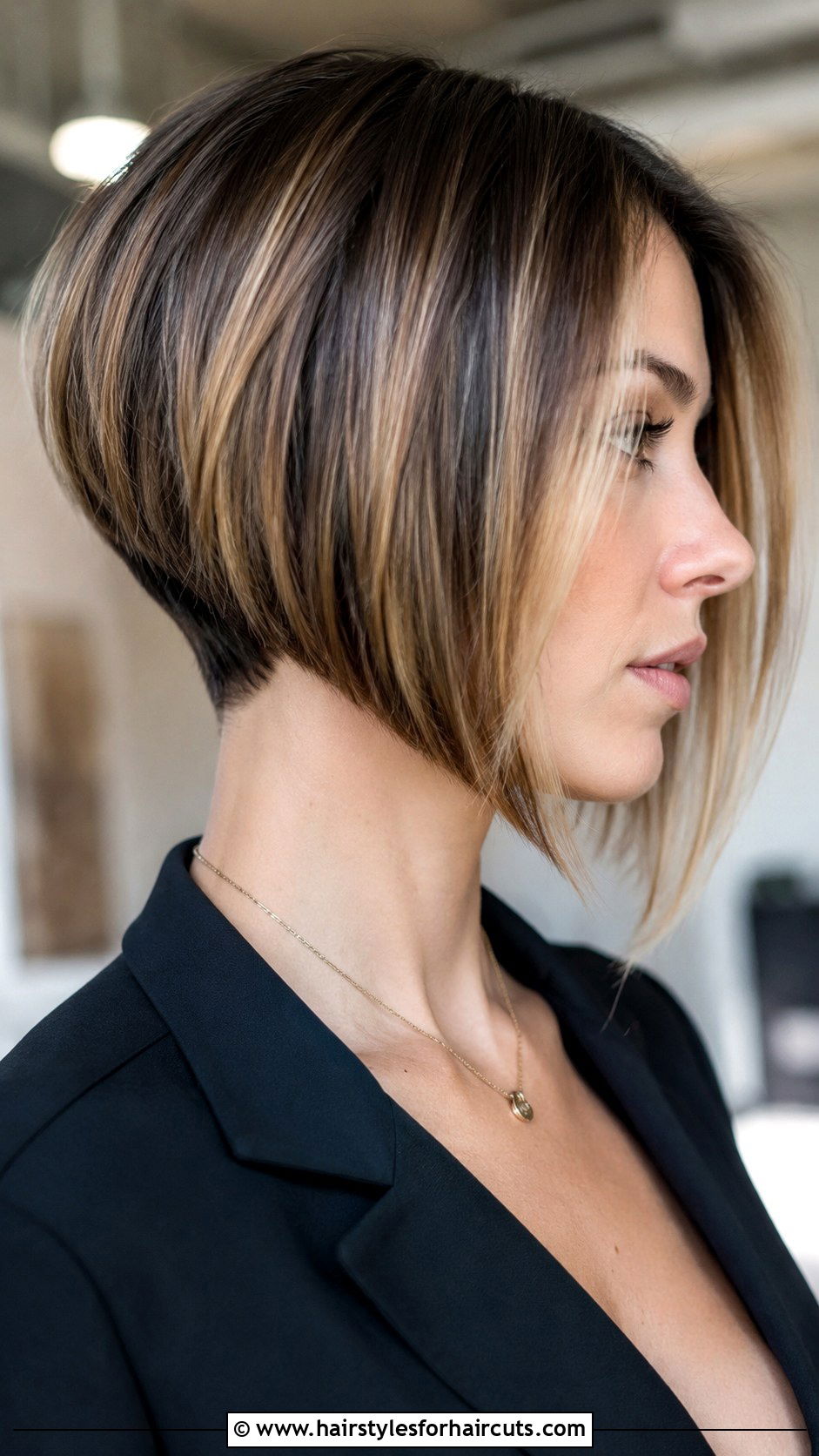 Short Inverted Bob - 25 picture of short haircuts - 25 picture of short haircuts