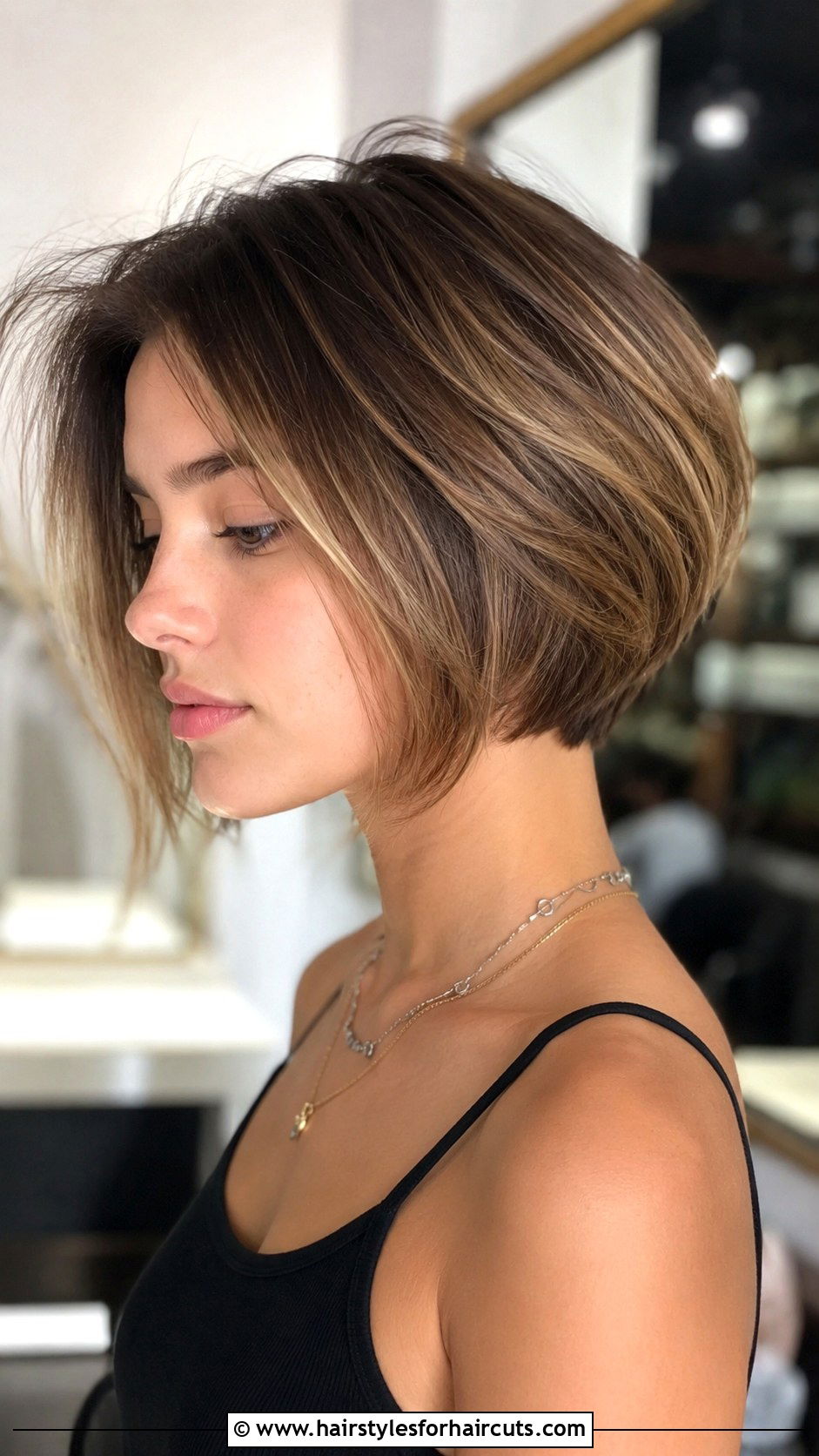 Short Inverted Bob Haircut - 25 short haircuts for teens - 25 short haircuts for teens