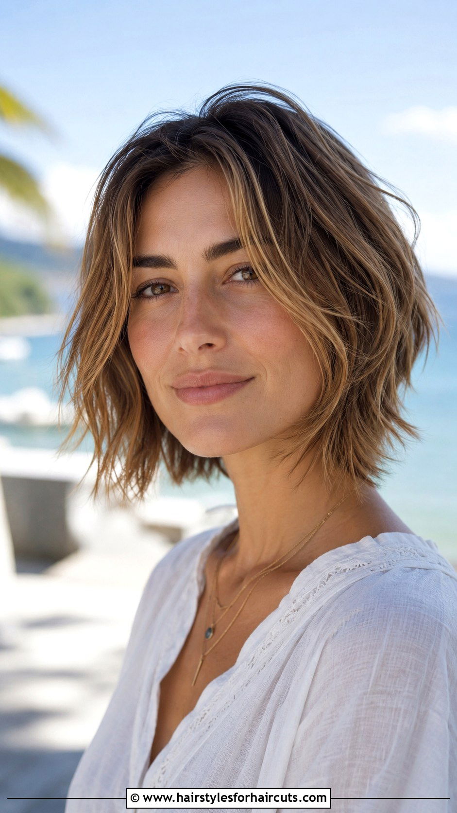 Short Layered Bob - 25 summer haircuts for women - 25 summer haircuts for women