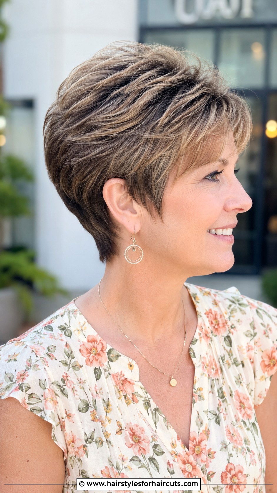 Short Layered Bob - 25 haircuts for thick short hair - 25 haircuts for thick short hair