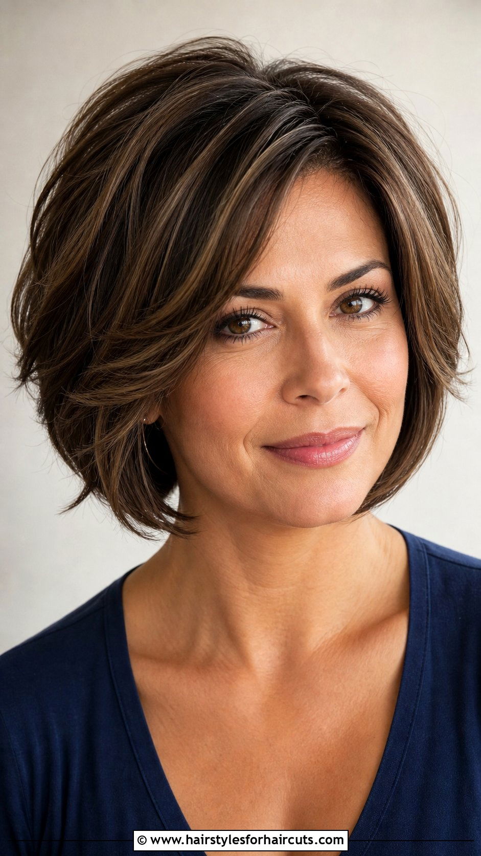 Short Layered Bob Haircut - 25 haircuts for women in their 50s - 25 haircuts for women in their 50s