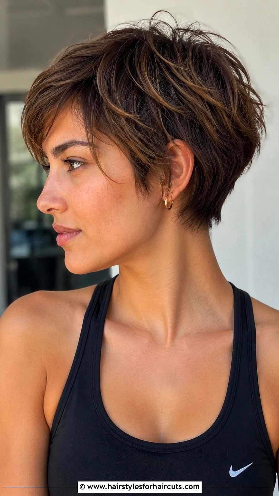 Short Layered Crop - 25 short haircuts for young women - 25 short haircuts for young women