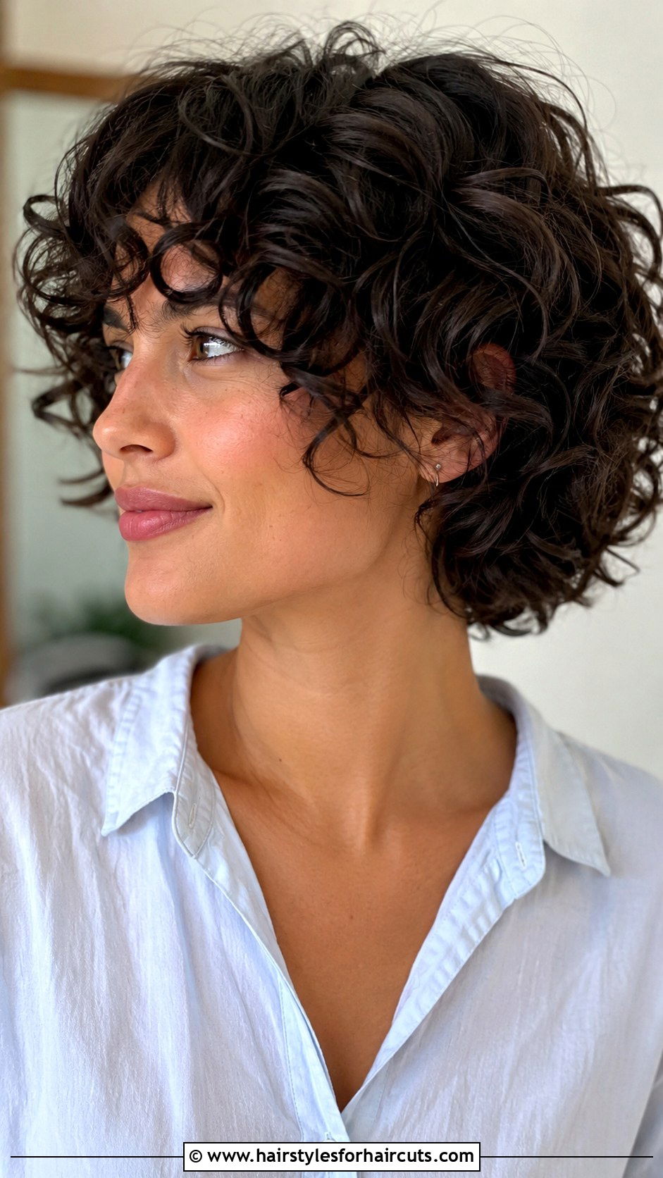 Short Layered Curly Haircut - 25 cute hairstyles for short curly hair - 25 cute hairstyles for short curly hair
