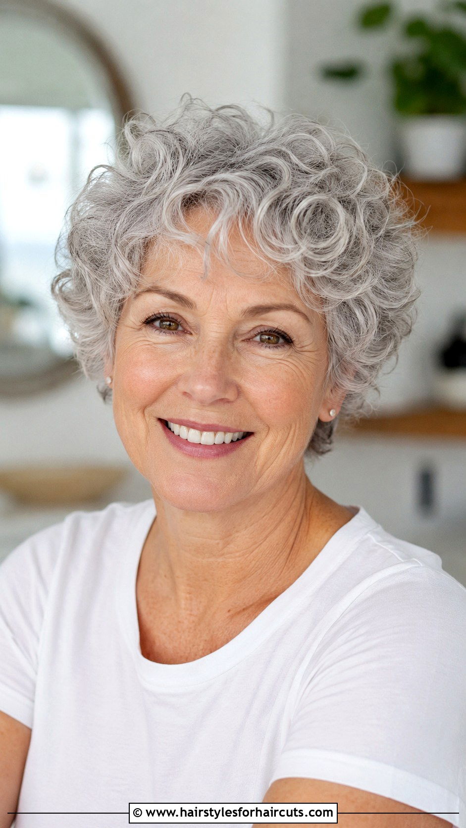 Short Layered Curly Haircut - 25 haircuts for older women with curly hair - 25 haircuts for older women with curly hair