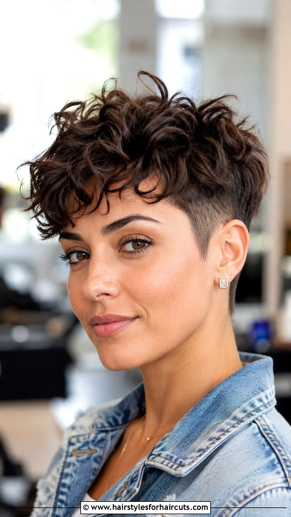 Short Layered Curly Haircut - 25 layered curly haircuts - 25 layered curly haircuts