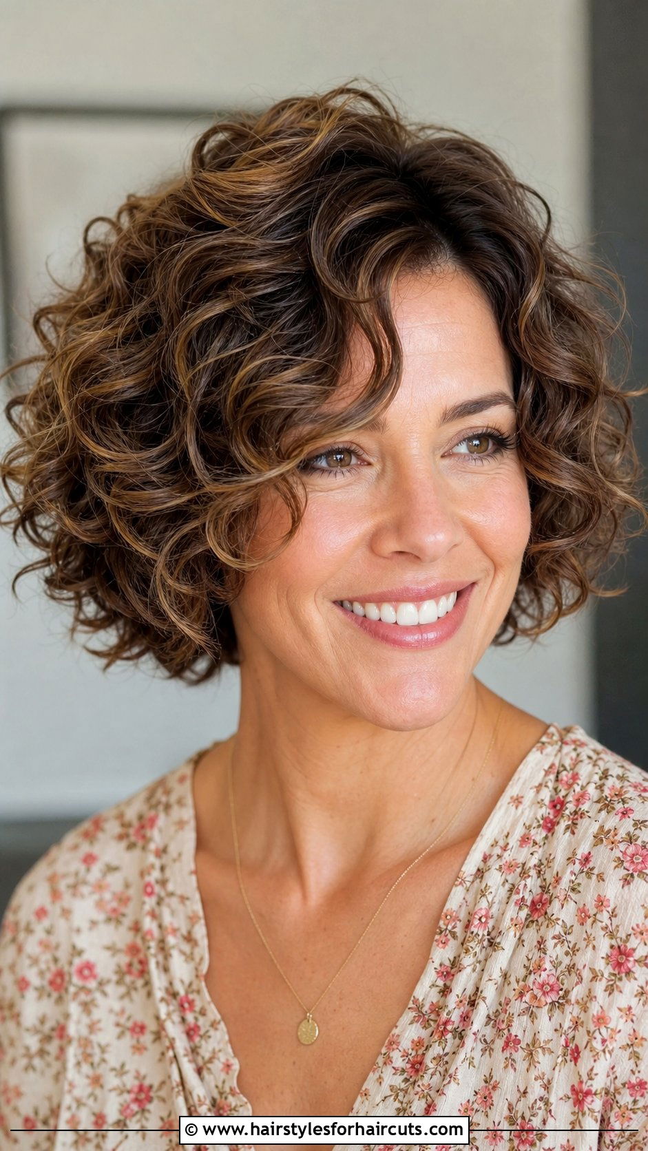 Short Layered Curly Haircut - 25 curly short hairstyles for women - 25 curly short hairstyles for women