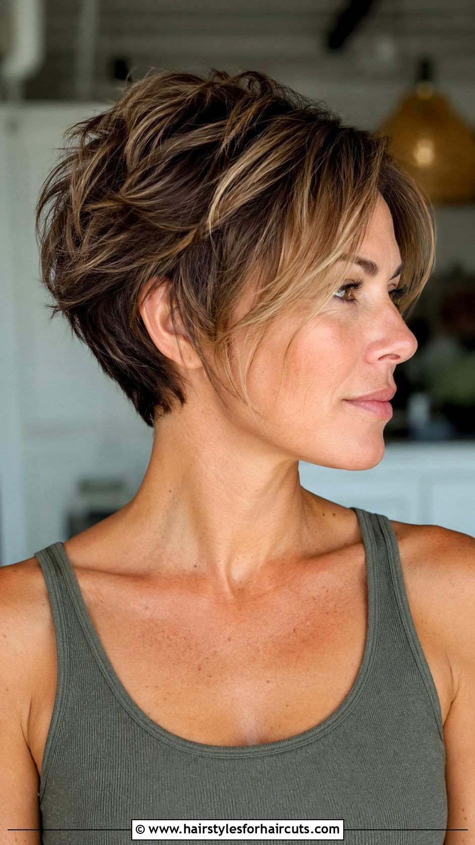 Short Layered Cut With Wispy Front - 25 thin front hair hairstyles - 25 thin front hair hairstyles