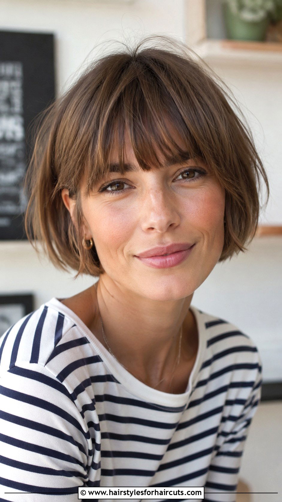 Short Layered French Bob - 25 layered short hairstyles for fine hair - 25 layered short hairstyles for fine hair