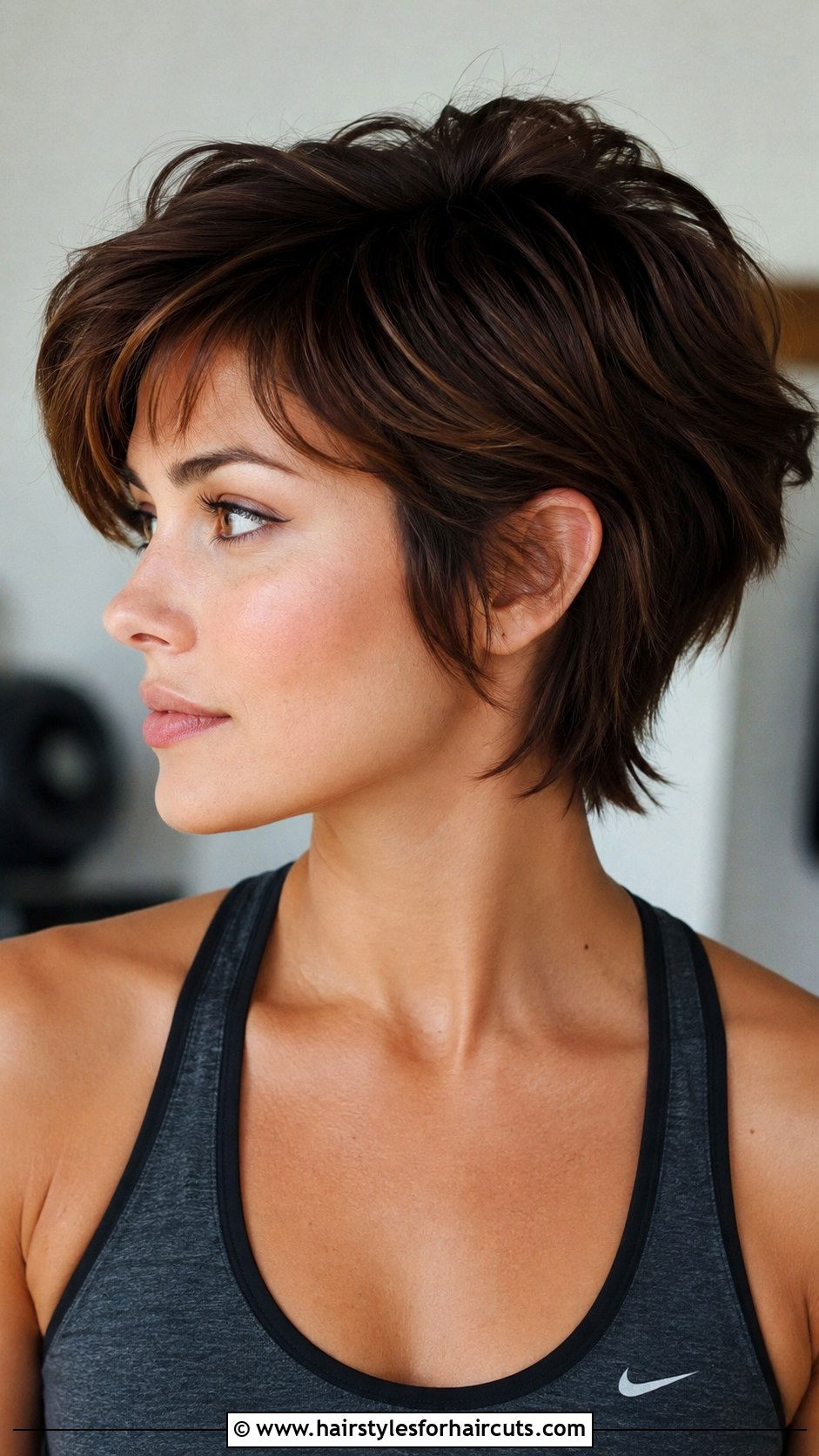 Short Layered Haircut - 25 oval face shape hairstyles - 25 oval face shape hairstyles