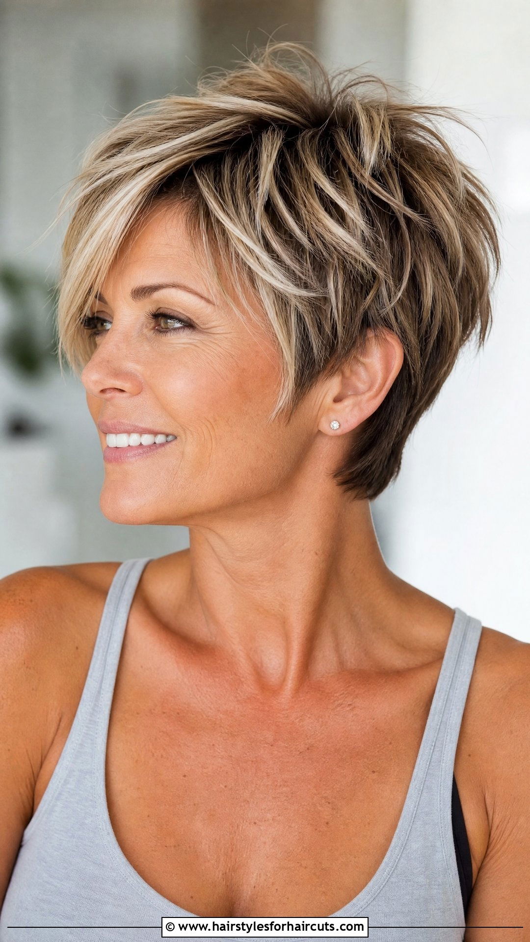 Short Layered Haircut - 25 womans short haircuts - 25 womans short haircuts