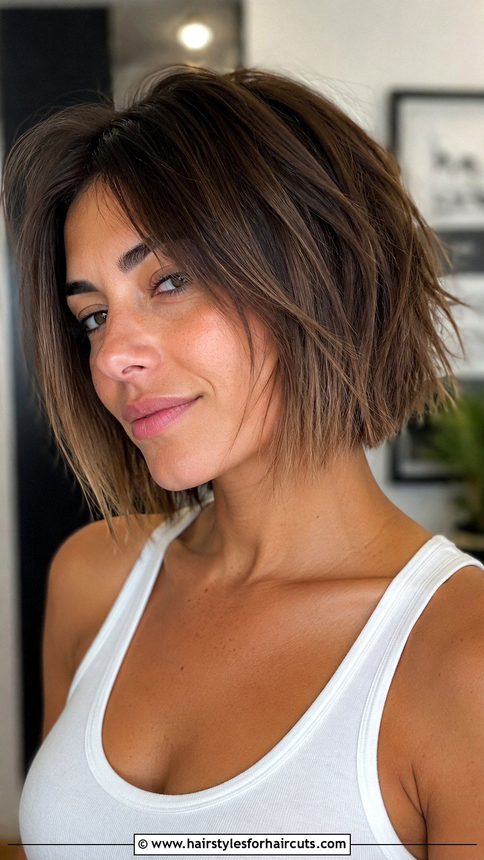 Short Layered Haircut - 25 haircuts close to me - 25 haircuts close to me