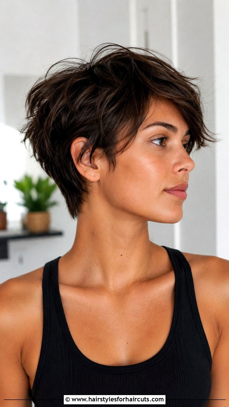 Short Layered Haircut For Thick Hair - 25 haircuts for older women with thick hair - 25 haircuts for older women with thick hair
