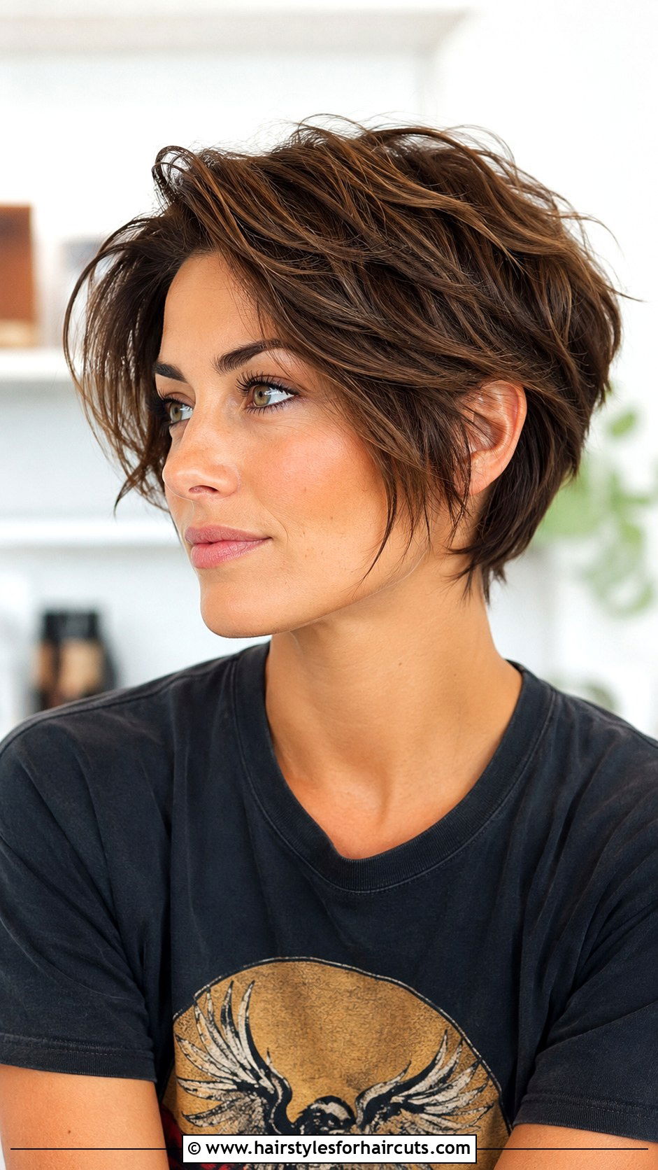 Short Layered Haircut For Women - 25 haircuts before and after - 25 haircuts before and after