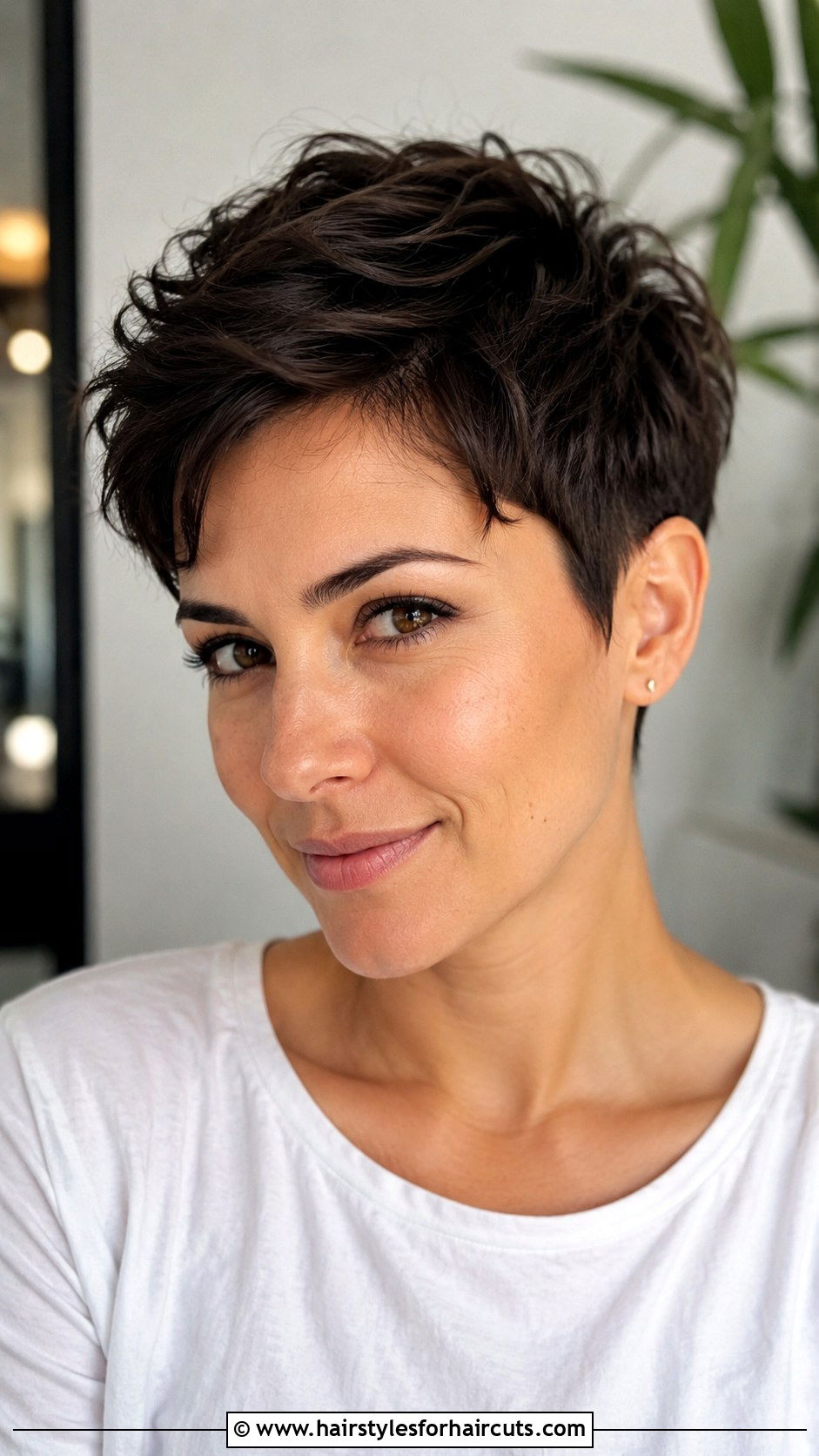 Short Layered Pixie Haircut - 25 haircuts on full moon - 25 haircuts on full moon