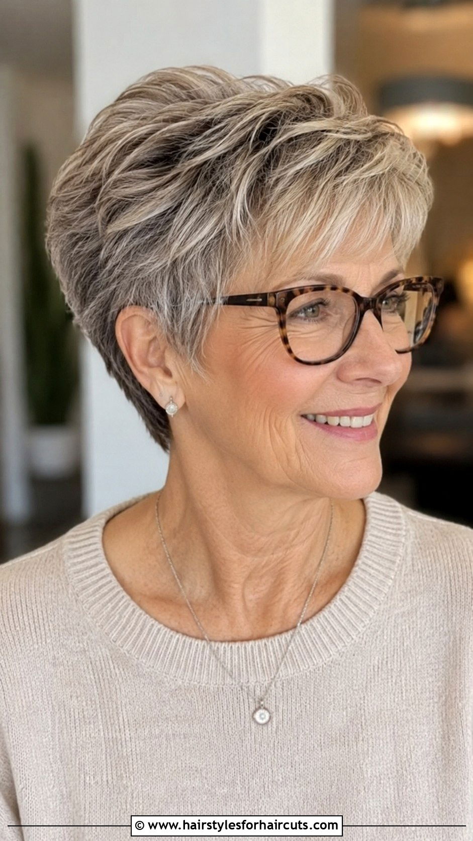 Short Layered Pixie Haircut - 25 haircuts for women over 60 with glasses - 25 haircuts for women over 60 with glasses
