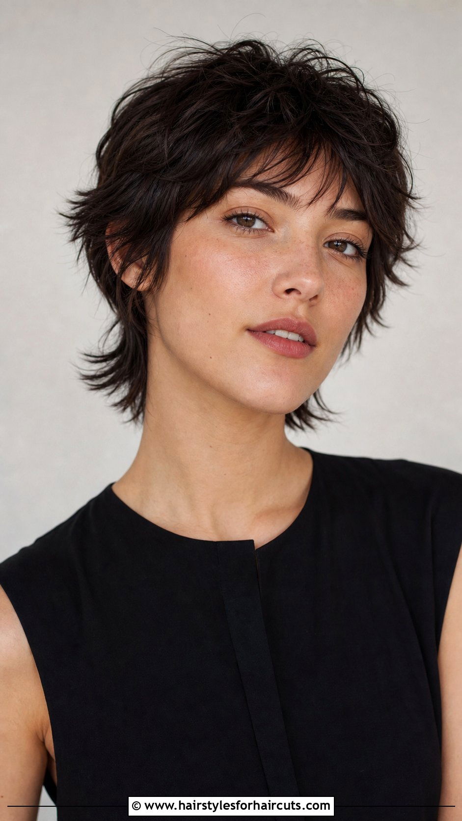 Short Layered Razor Cut - 25 haircuts for thin hair on top - 25 haircuts for thin hair on top
