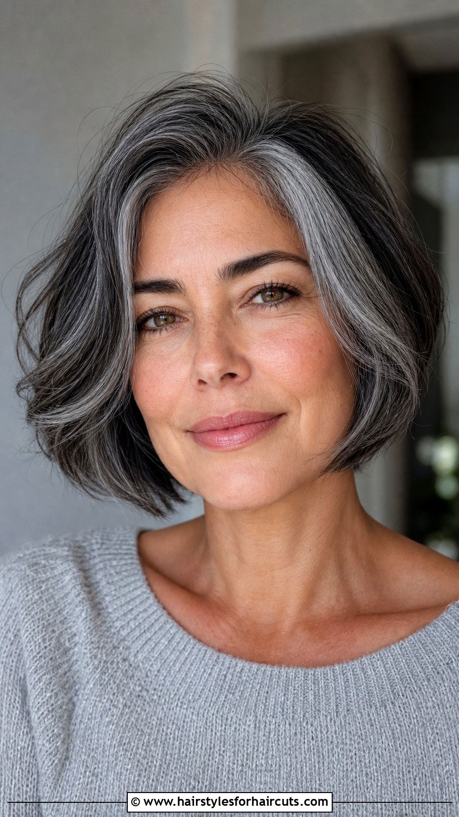 Short Layered Salt And Pepper Bob - 25 short hairstyles for salt and pepper hair - 25 short hairstyles for salt and pepper hair