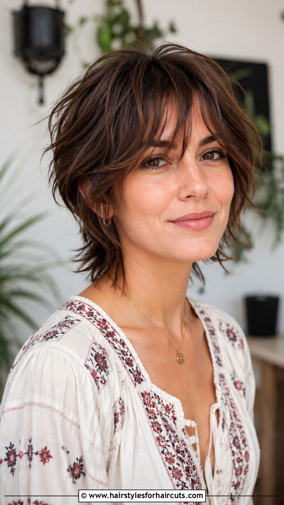 Short Layered Shag - 25 short haircuts for 2c hair - 25 short haircuts for 2c hair
