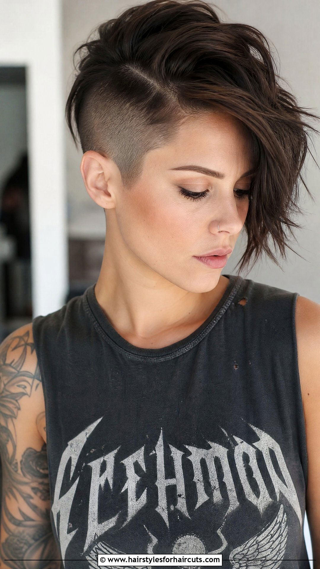 Short Layered Undercut - 25 short layered haircuts - 25 short layered haircuts