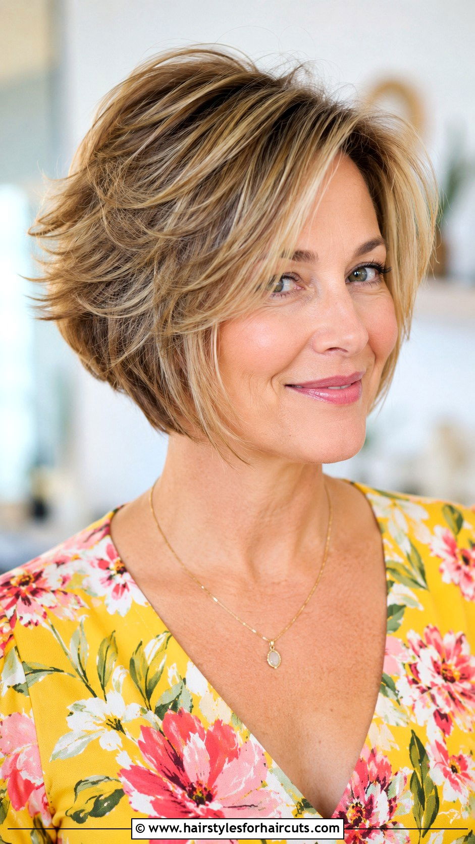 Short Layered Volume Cut - 25 haircuts for long faces - 25 haircuts for long faces