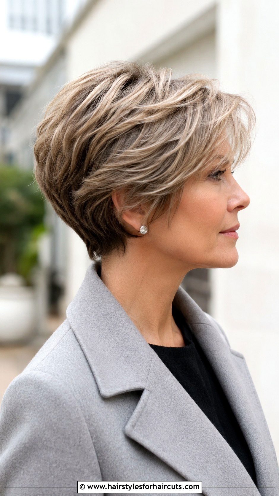 Short Layered Wedge Haircut - 25 haircuts for rectangle face - 25 haircuts for rectangle face