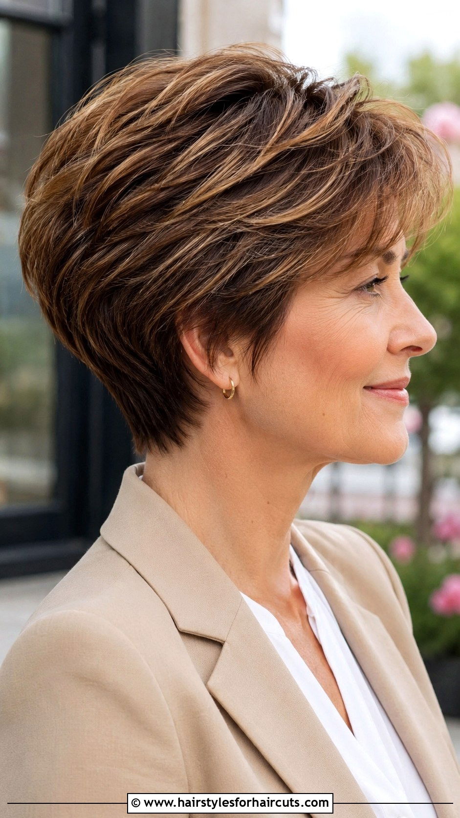 Short Layered Wedge Haircut Oval Face - 25 oval face layered short hairstyles - 25 oval face layered short hairstyles