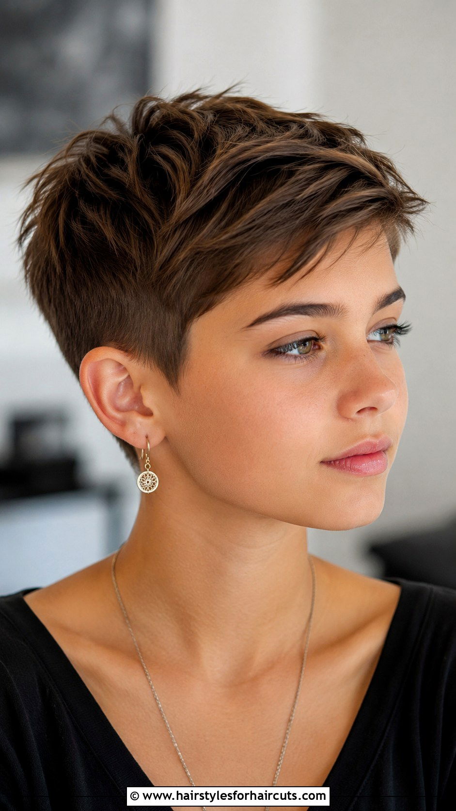 Short Pixie Cut - 25 cute hairstyles for teen girls - 25 cute hairstyles for teen girls