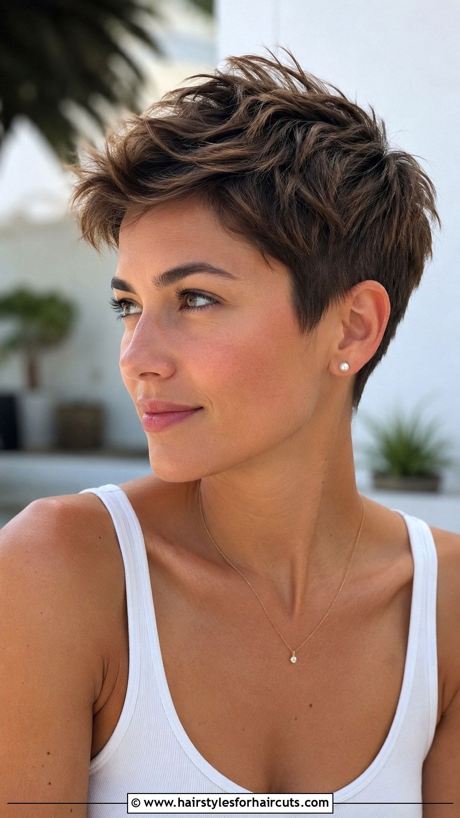 Short Pixie Haircut - 25 haircuts desighns - 25 haircuts desighns