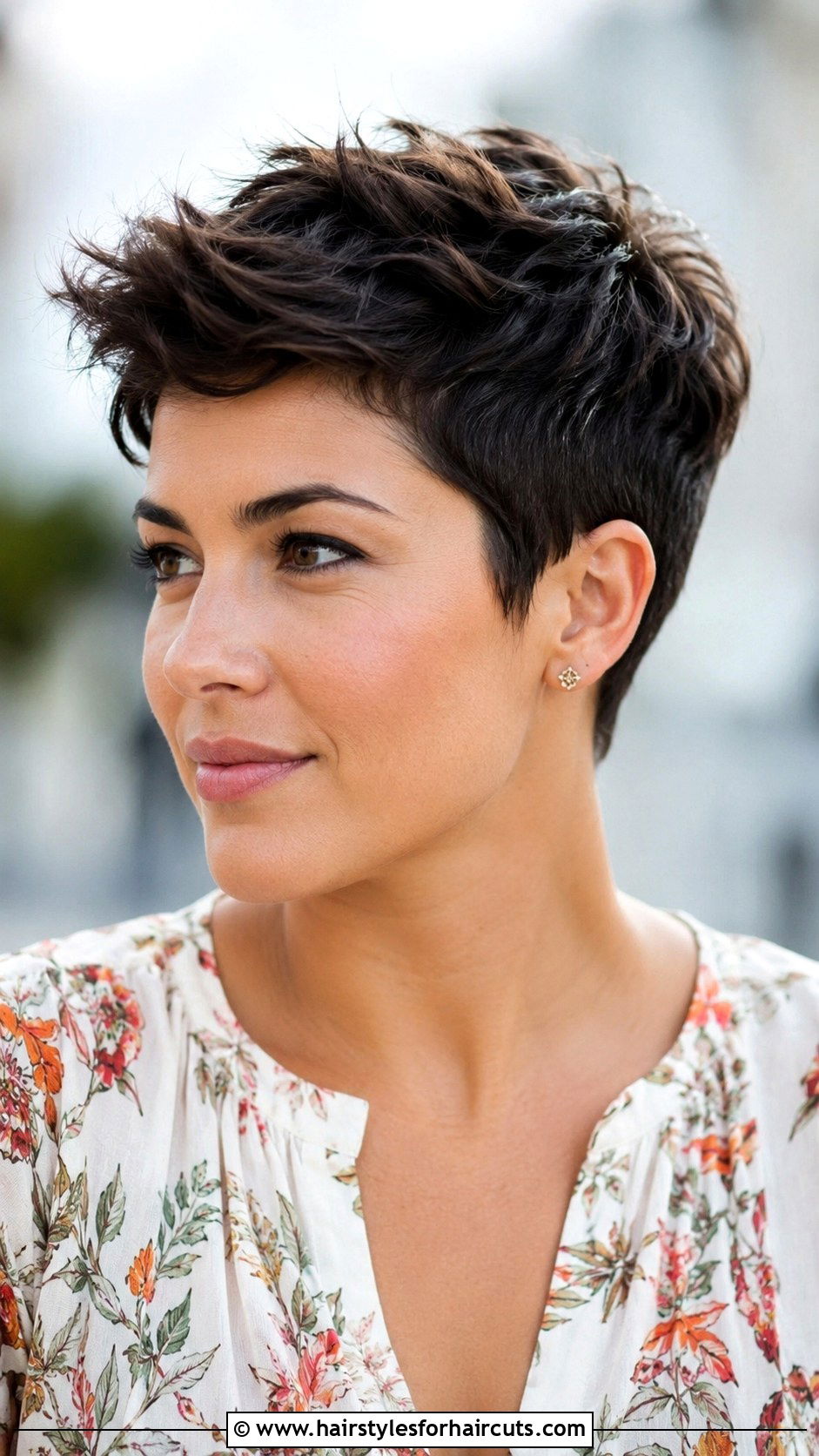 Short Pixie Haircut For Thick Hair - 25 haircuts for older women with thick hair - 25 haircuts for older women with thick hair