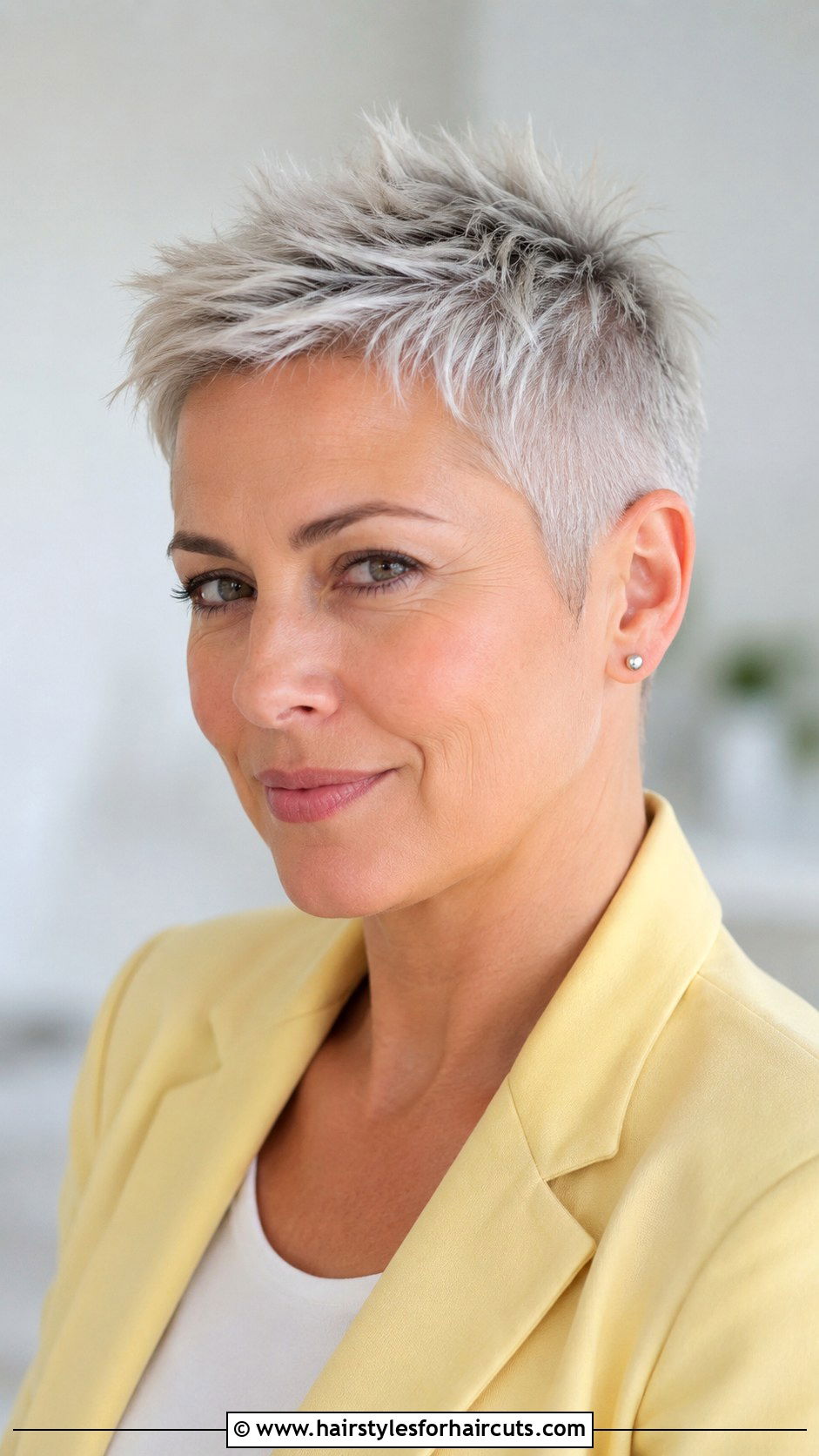 Short Razor Cut Crop - 25 razor cut hairstyles for thin hair - 25 razor cut hairstyles for thin hair