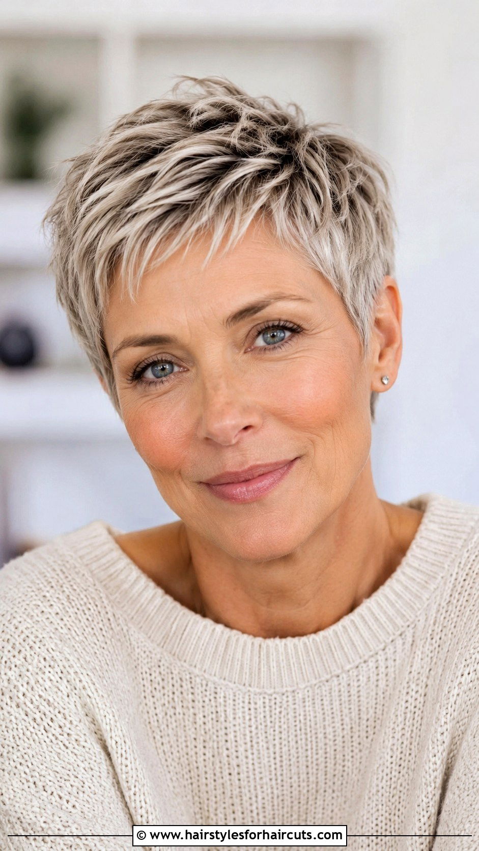 Short Razor Cut Haircut - 25 hairstyles women over 60 fine hair - 25 hairstyles women over 60 fine hair
