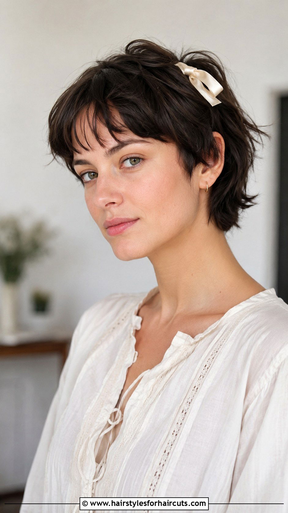 Short Regency Textured Crop - 25 short hair regency hairstyles - 25 short hair regency hairstyles