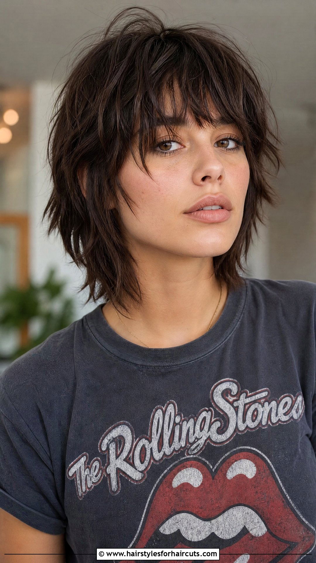 Short Shag Haircut - 25 haircuts for fine thin hair women - 25 haircuts for fine thin hair women