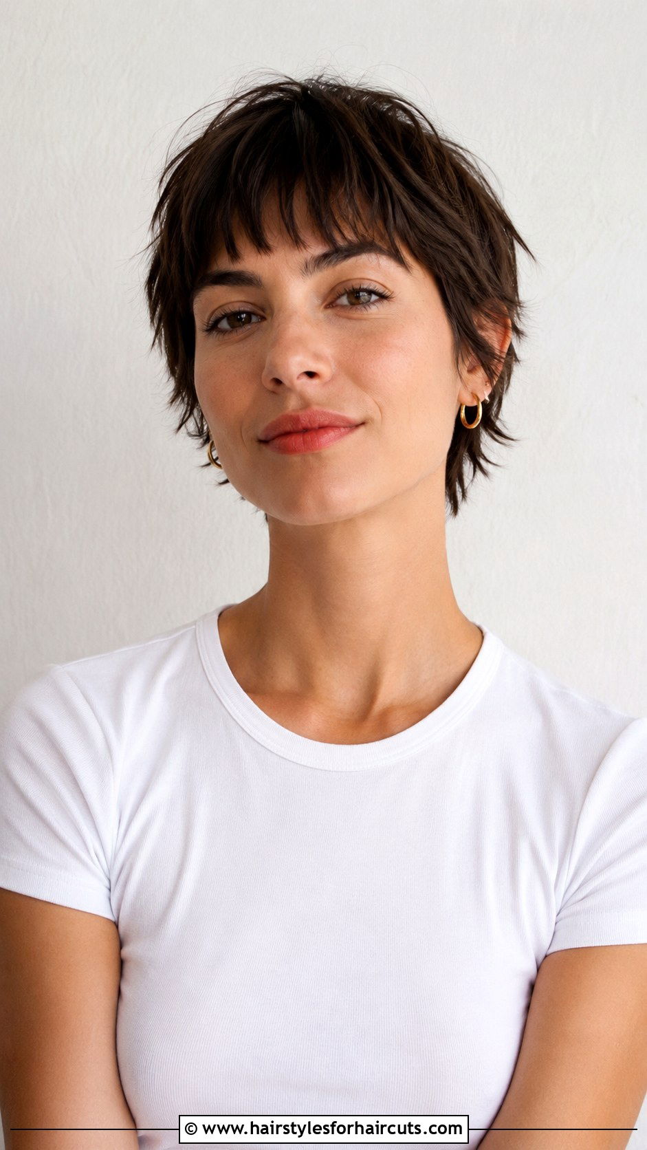 Short Shag With Curtain Bangs - 25 2000s hairstyles short hair - 25 2000s hairstyles short hair