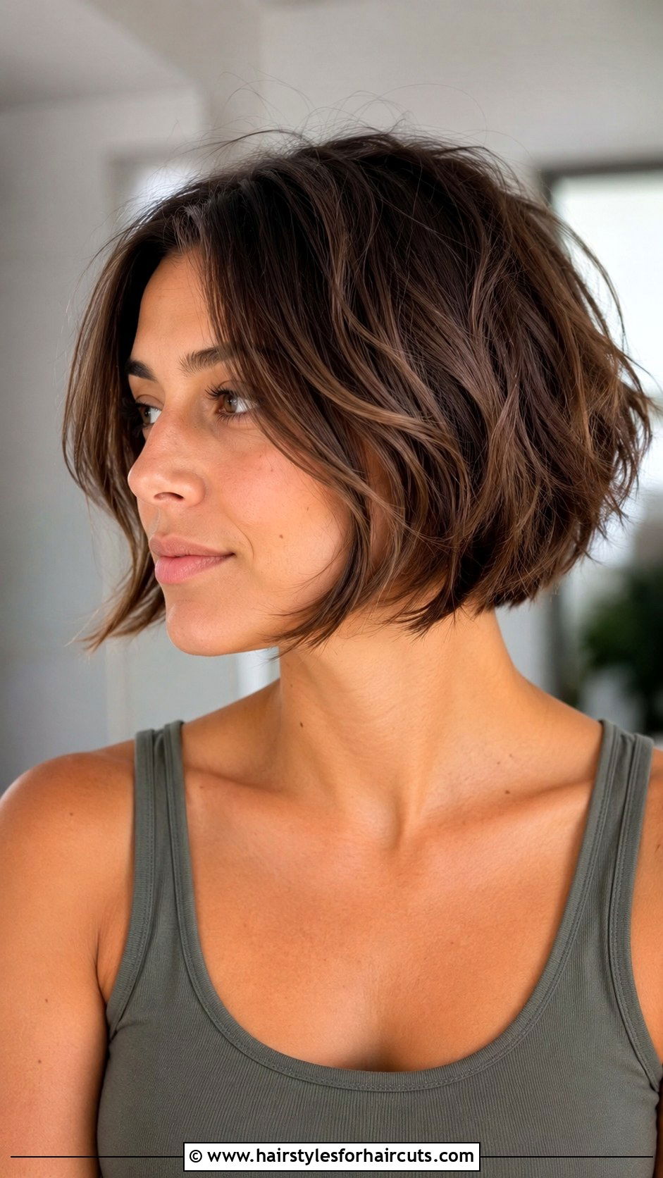 Short Textured Bob - 25 body haircuts - 25 body haircuts