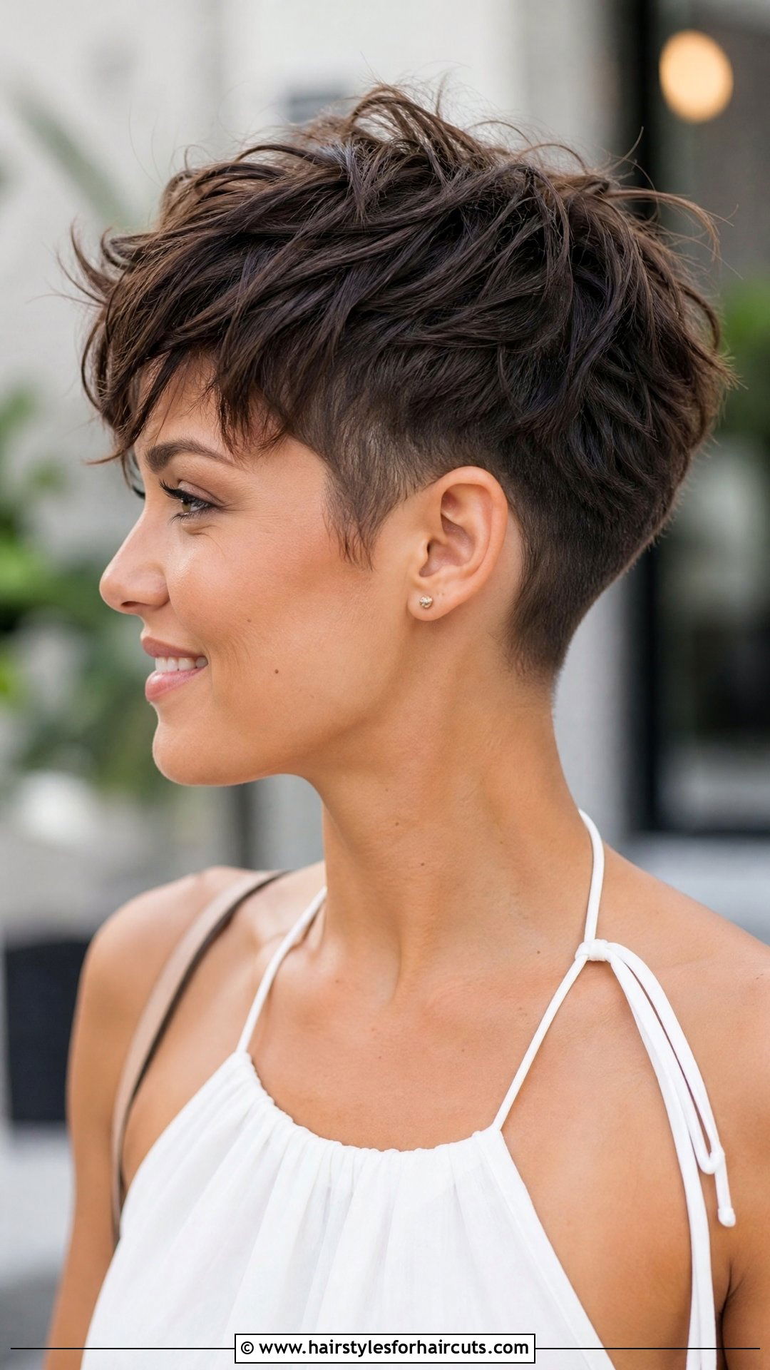 Short Textured Crop Haircut - 25 haircuts for flat heads - 25 haircuts for flat heads
