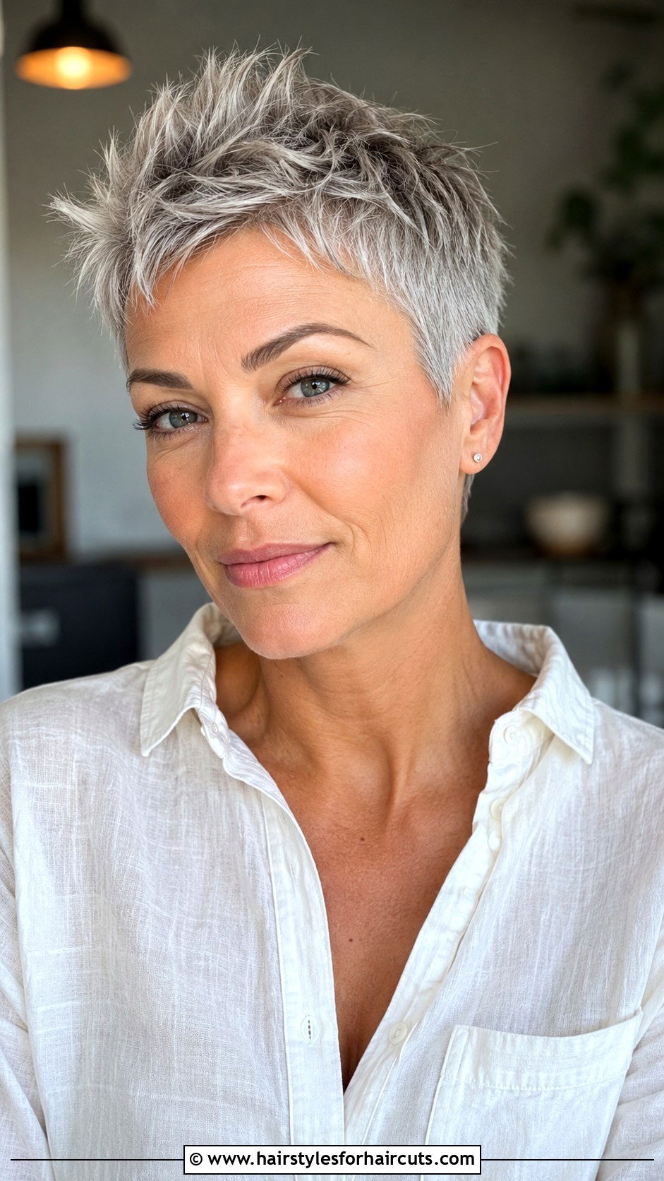 Short Textured Crown Pixie - 25 crown haircuts - 25 crown haircuts